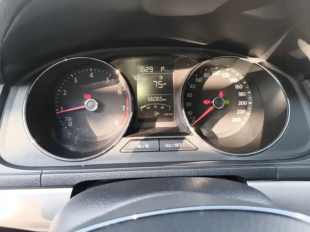 Volkswagen Lavida — миниатюра 12