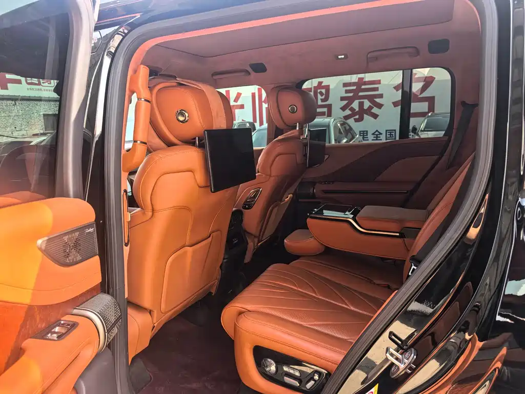 Yangwang Yangwang U8 — миниатюра 7