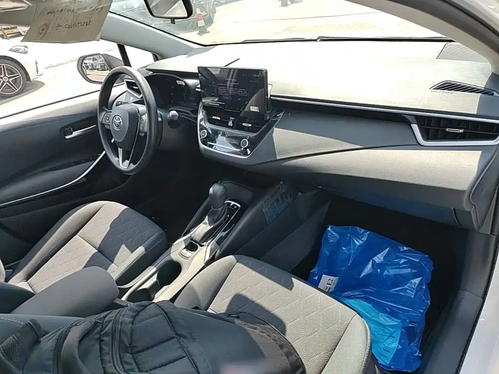 Toyota Corolla — миниатюра 10