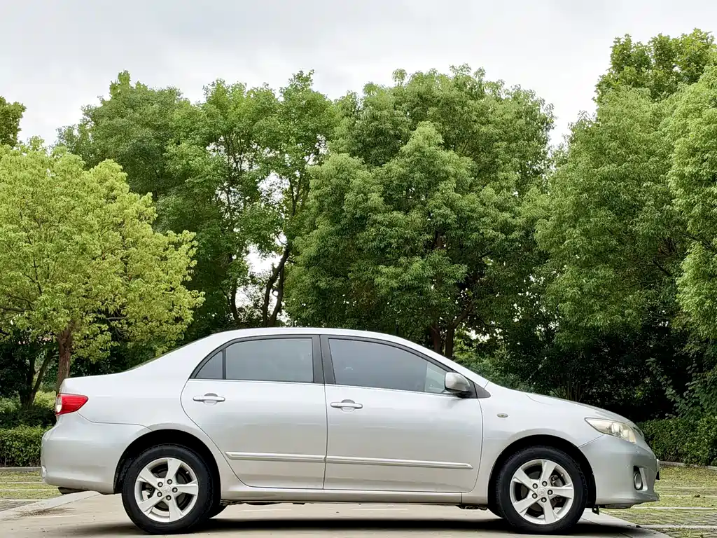 Toyota Corolla — миниатюра 5
