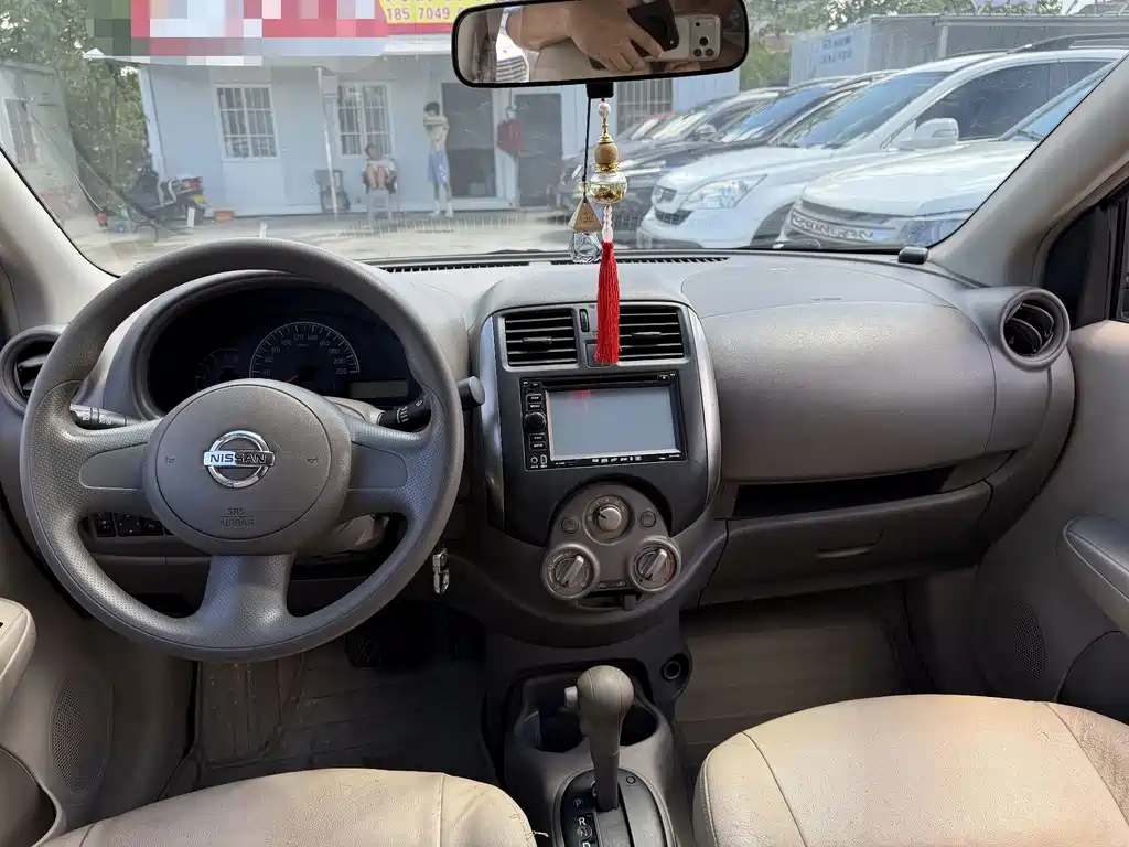 Nissan Sunny — миниатюра 4