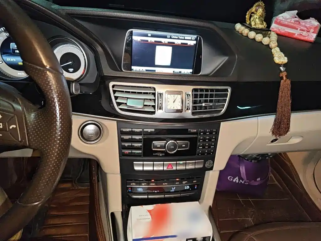 Mercedes-Benz E-Class — миниатюра 6