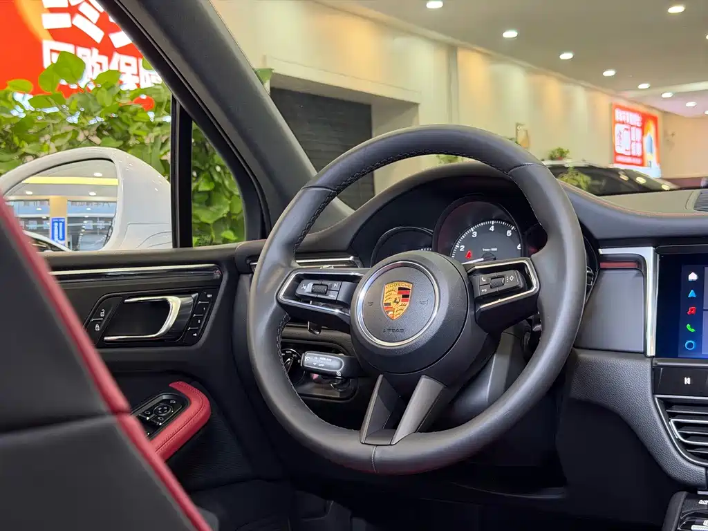 Porsche Macan — миниатюра 19