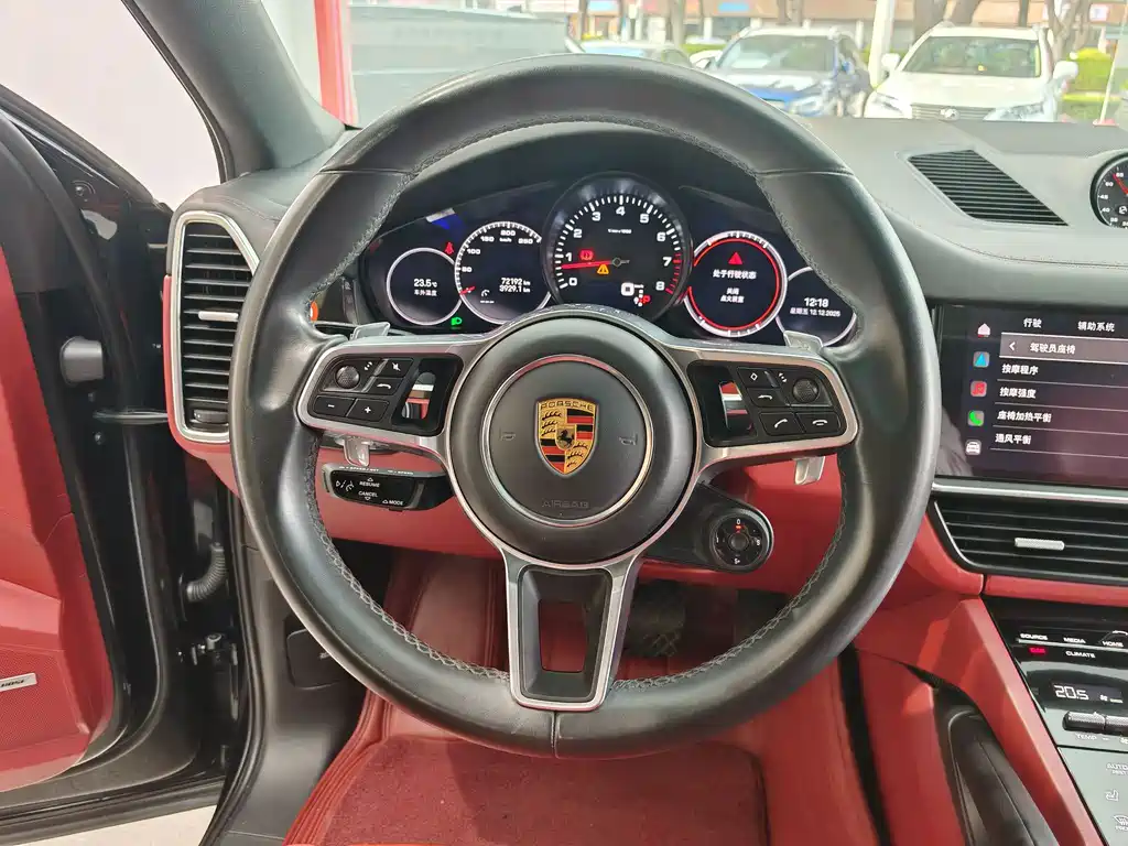 PORSCHE CAYENNE