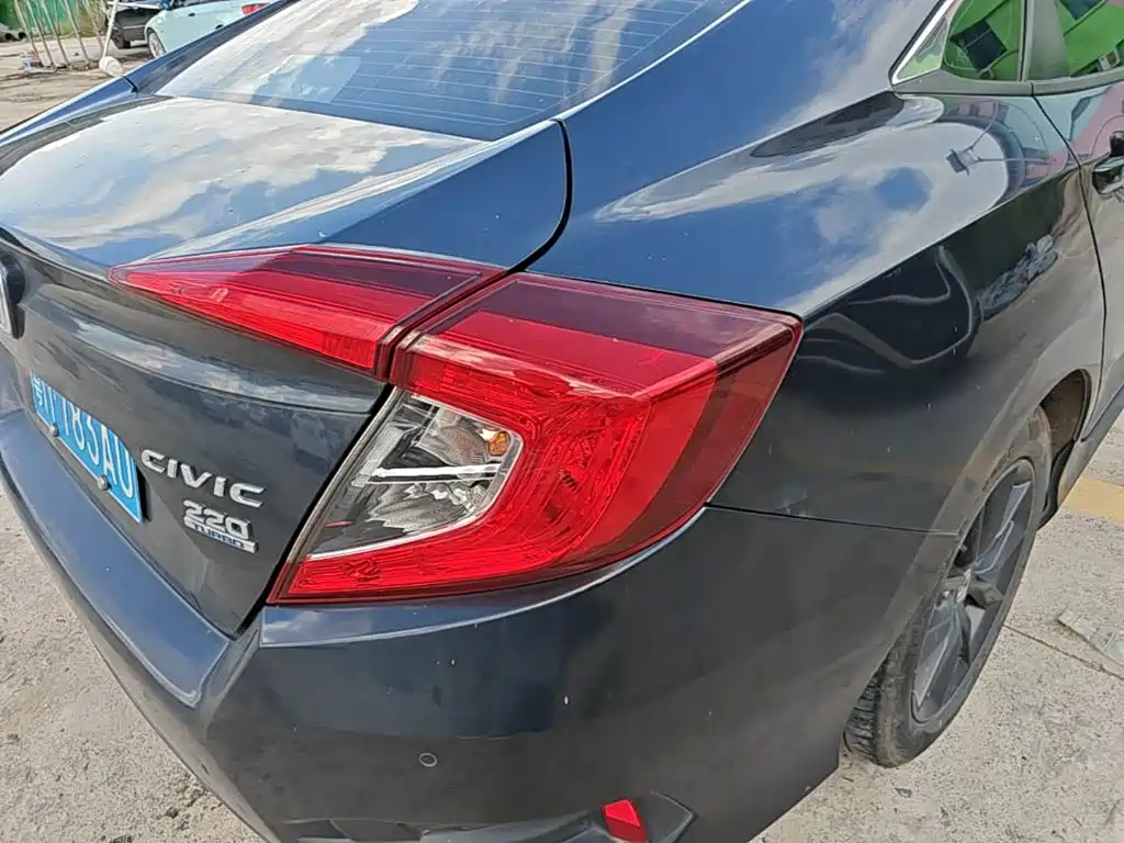 Honda Civic — миниатюра 8
