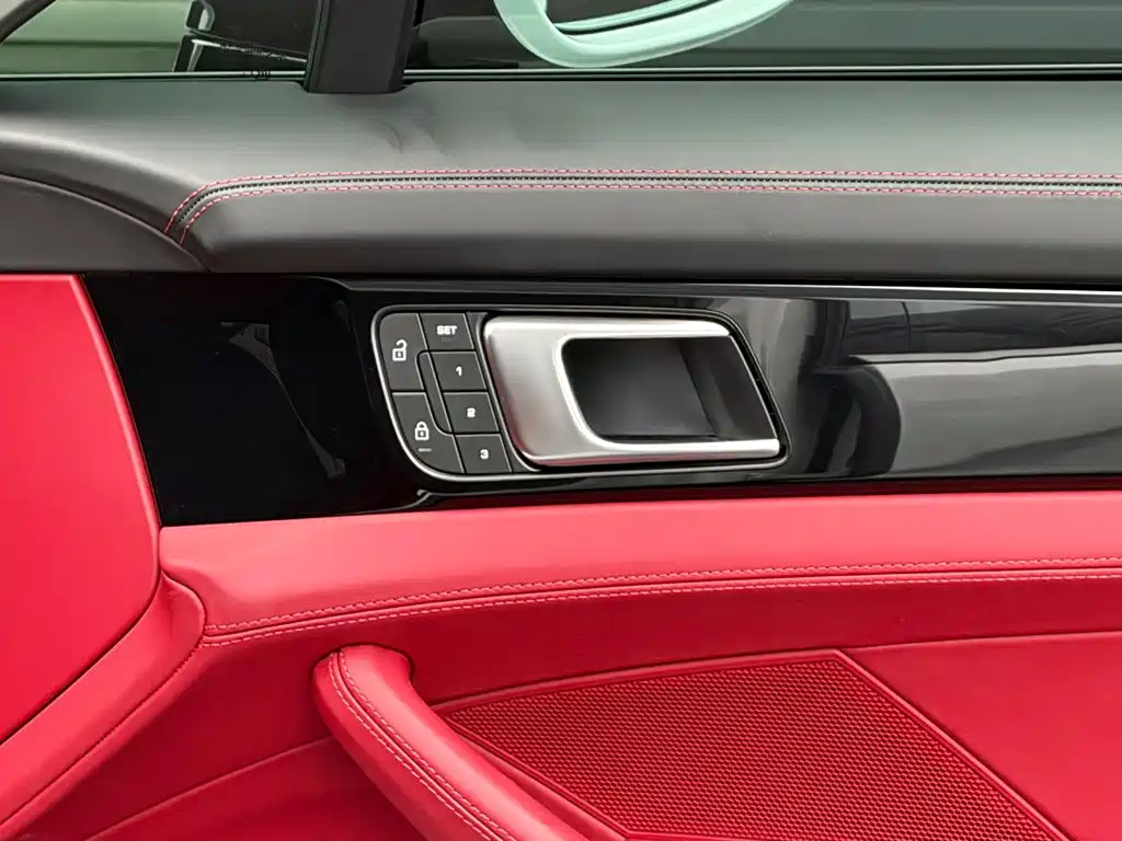 Porsche Panamera Hybrid — миниатюра 34