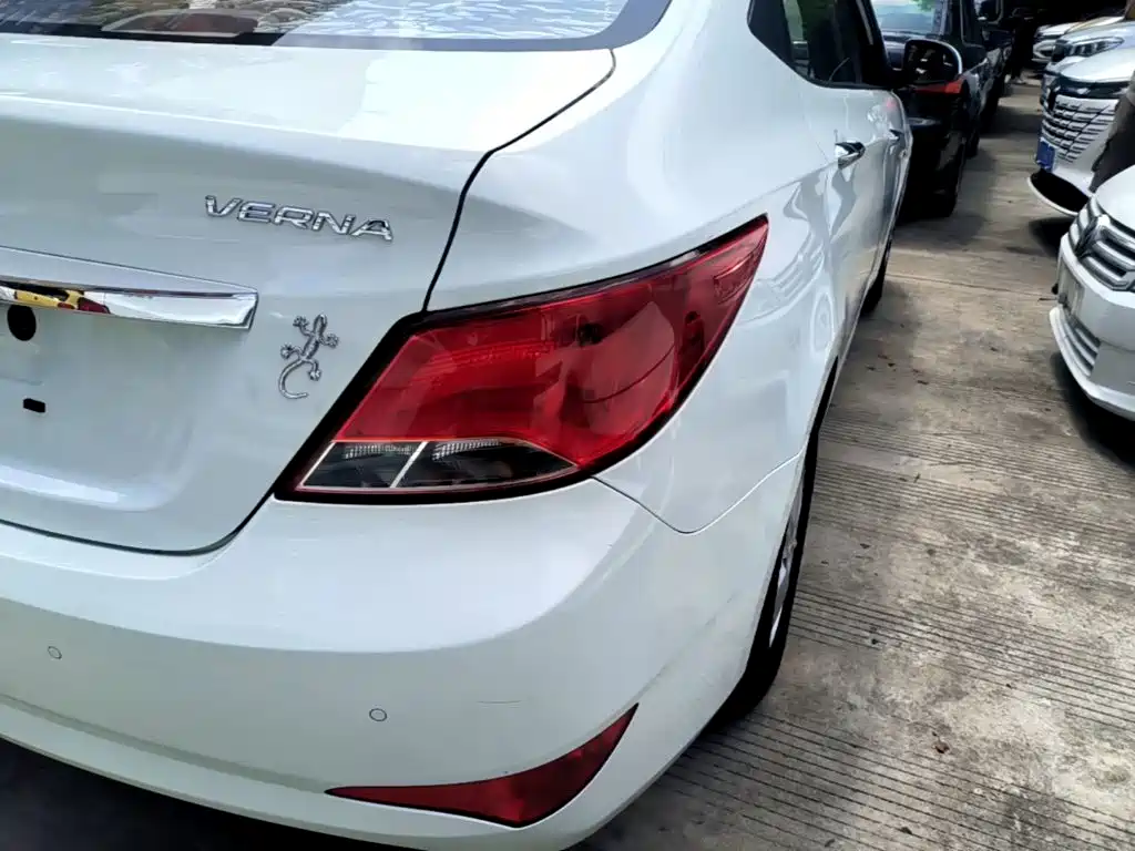 Hyundai Verna — миниатюра 8