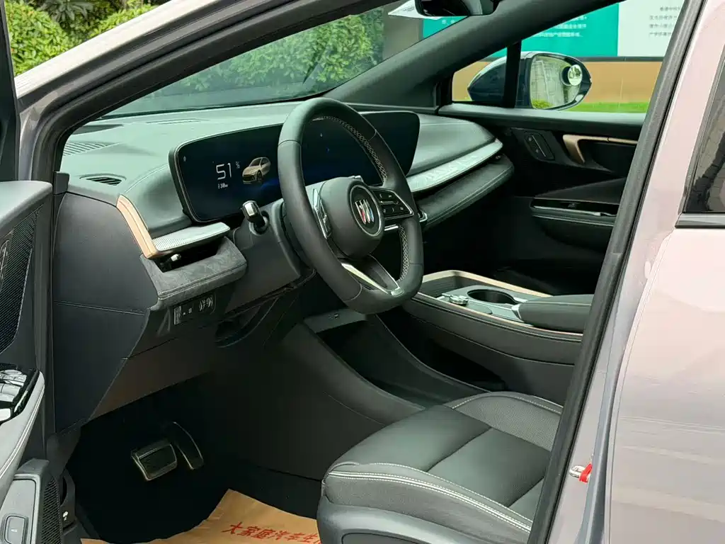 Buick E4 — миниатюра 7