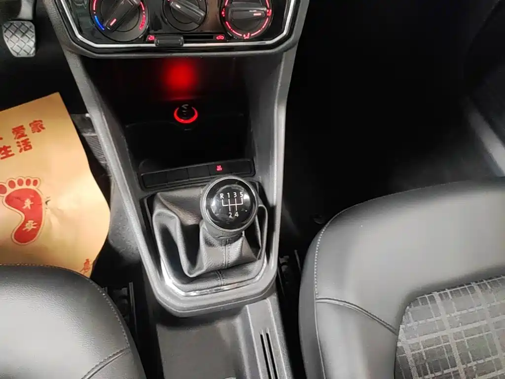 Volkswagen Jetta — миниатюра 14
