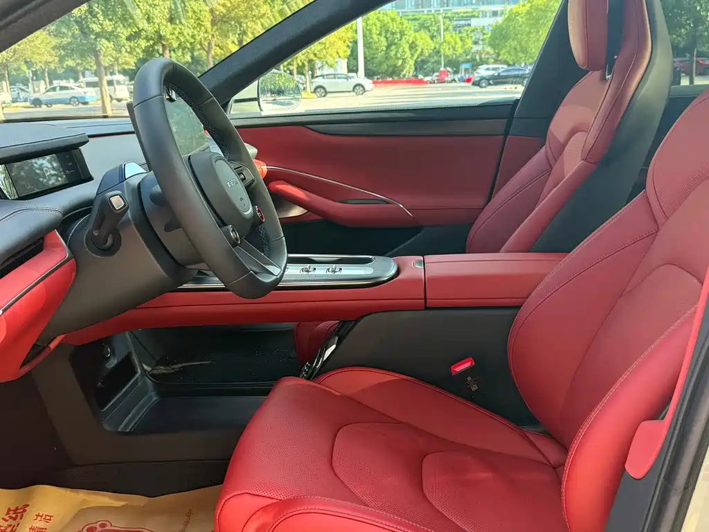 Xiaomi SU7 — миниатюра 12
