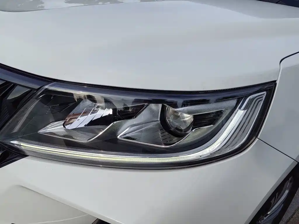 Geely Vision X6 — миниатюра 9