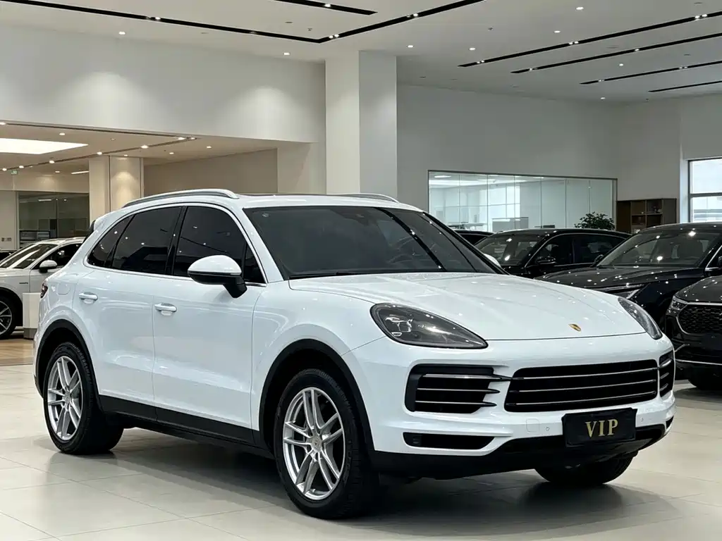 Porsche Cayenne — миниатюра 3