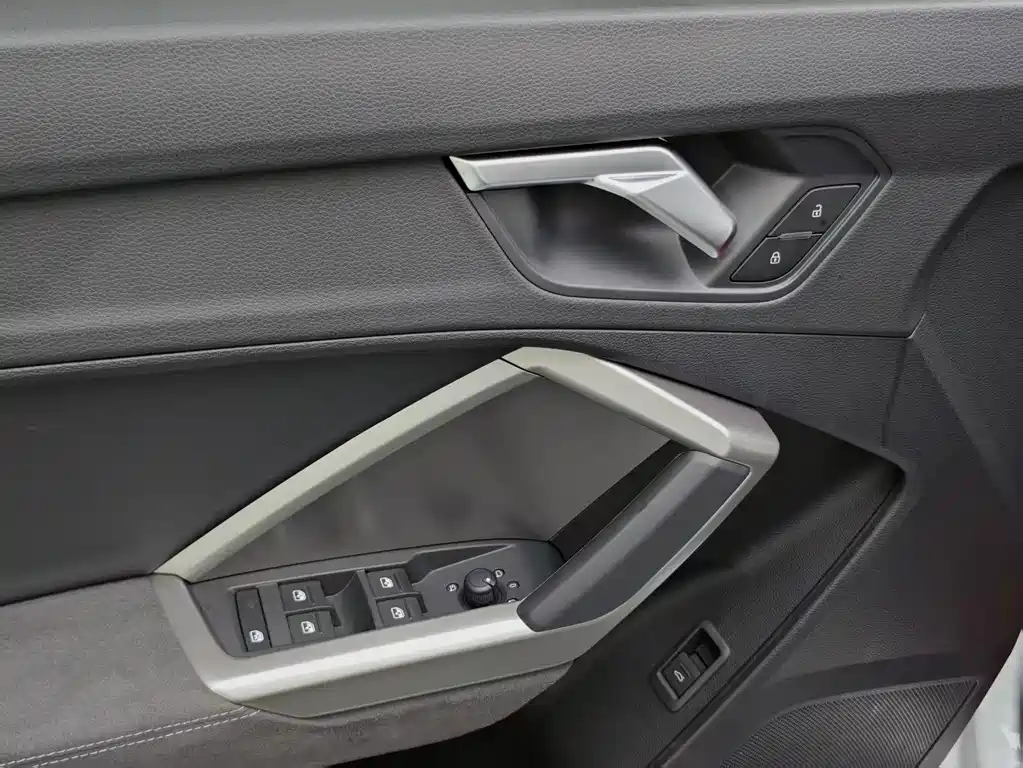 Audi Q3 2023 — фото 17