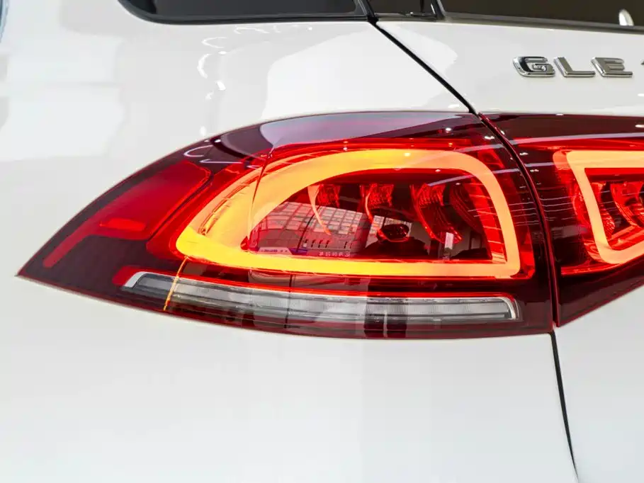 Mercedes-Benz GLE (Import) — миниатюра 9