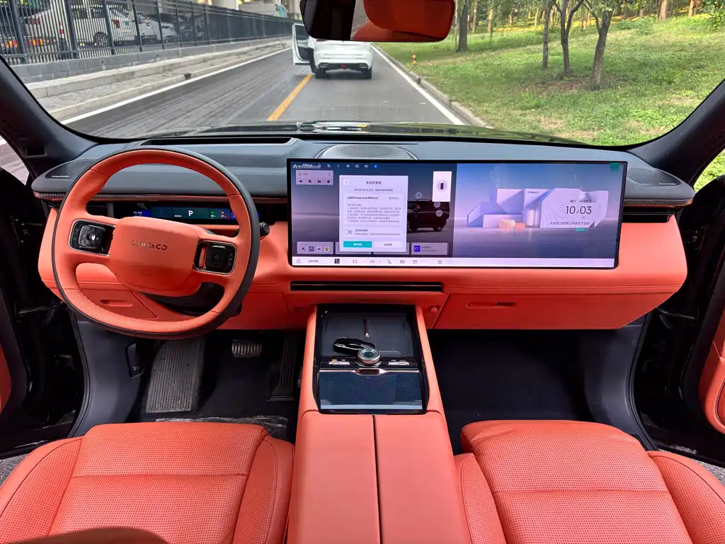 Lynk & Co 900 — миниатюра 10