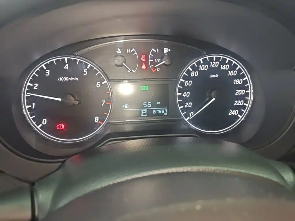 Nissan Tiida — миниатюра 12
