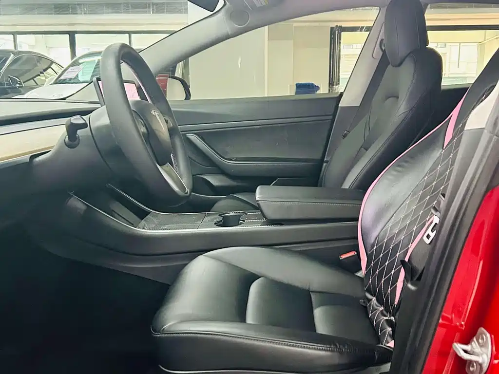 Tesla Model 3 — миниатюра 4