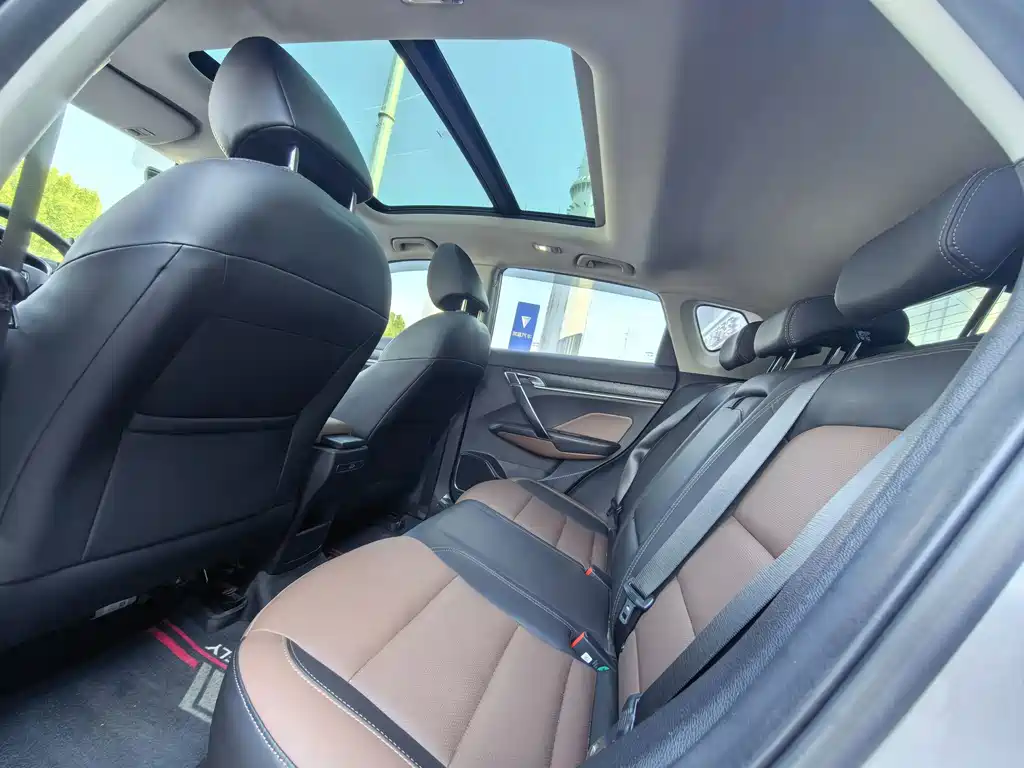 Geely Binyue — миниатюра 11