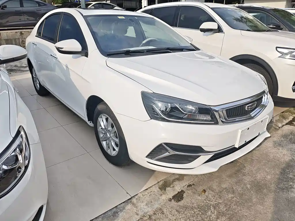 Geely Emgrand — миниатюра 3