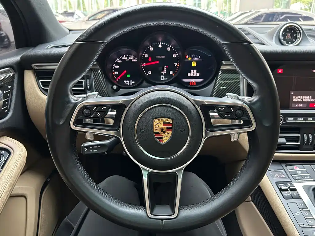 Porsche Macan — миниатюра 24