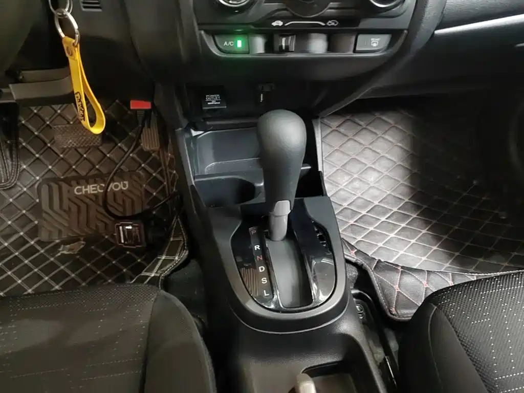 Honda Fit — миниатюра 14