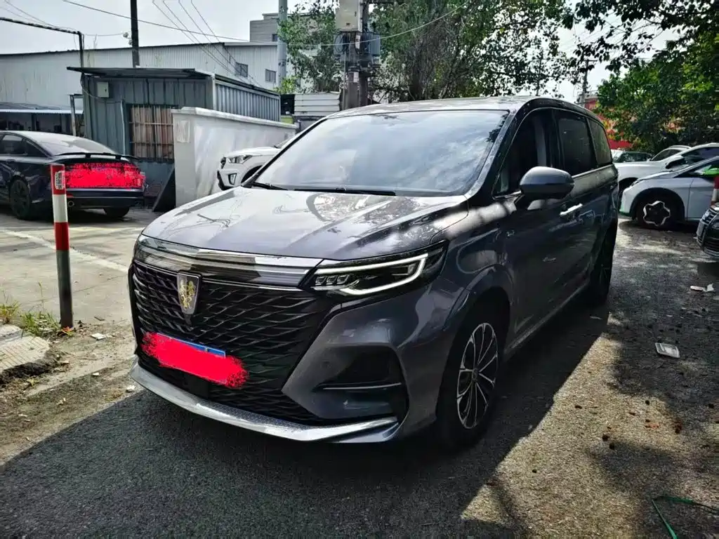 Roewe iMAX8