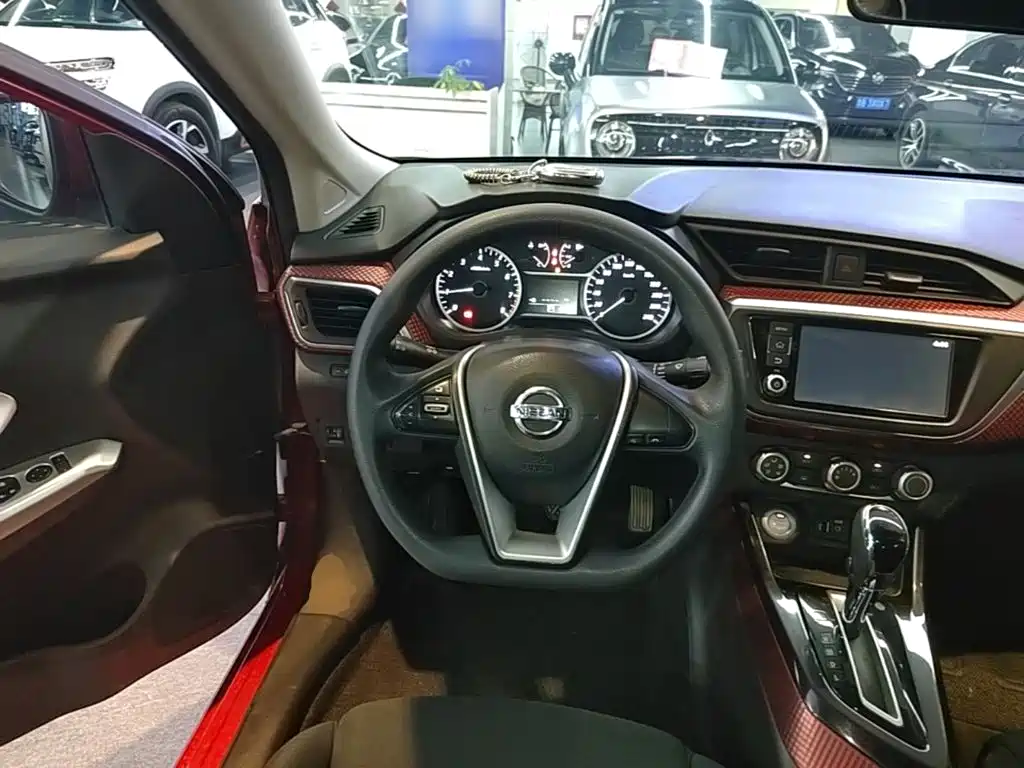 Nissan Bluebird — миниатюра 11