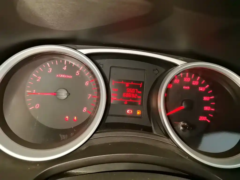 Wuling Hongguang — миниатюра 12