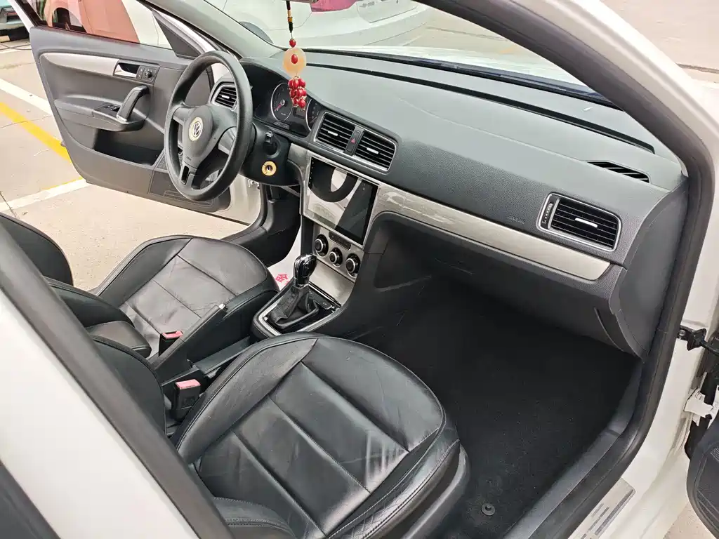 Volkswagen Lavida — миниатюра 8