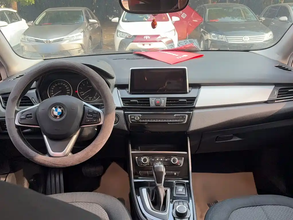BMW 2 Series Active Tourer — миниатюра 14