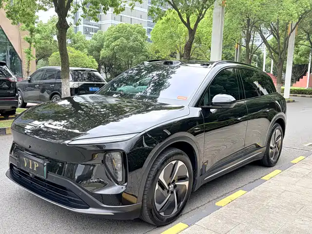 2025 Nio ES6
