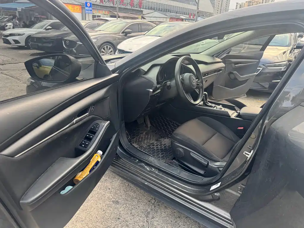 Mazda 3 Axela — миниатюра 9
