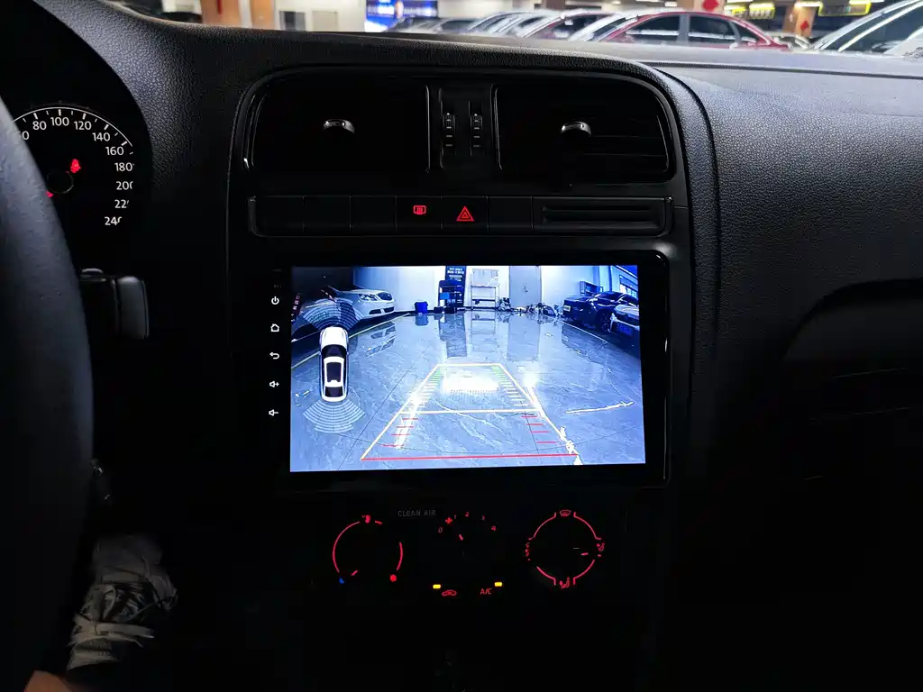 Volkswagen Polo — миниатюра 14