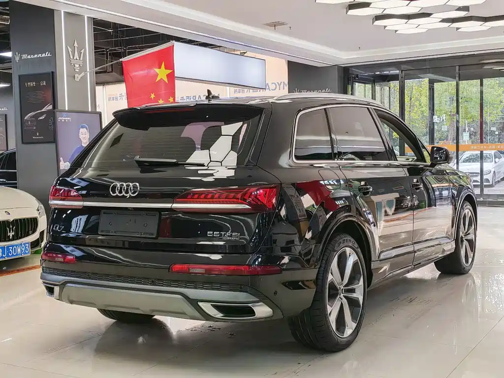 Audi Q7 — миниатюра 7