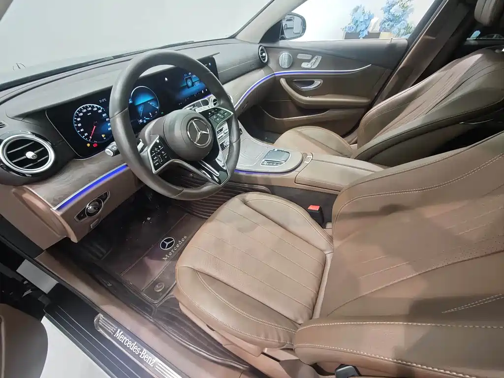 MERCEDES-BENZ E CLASS