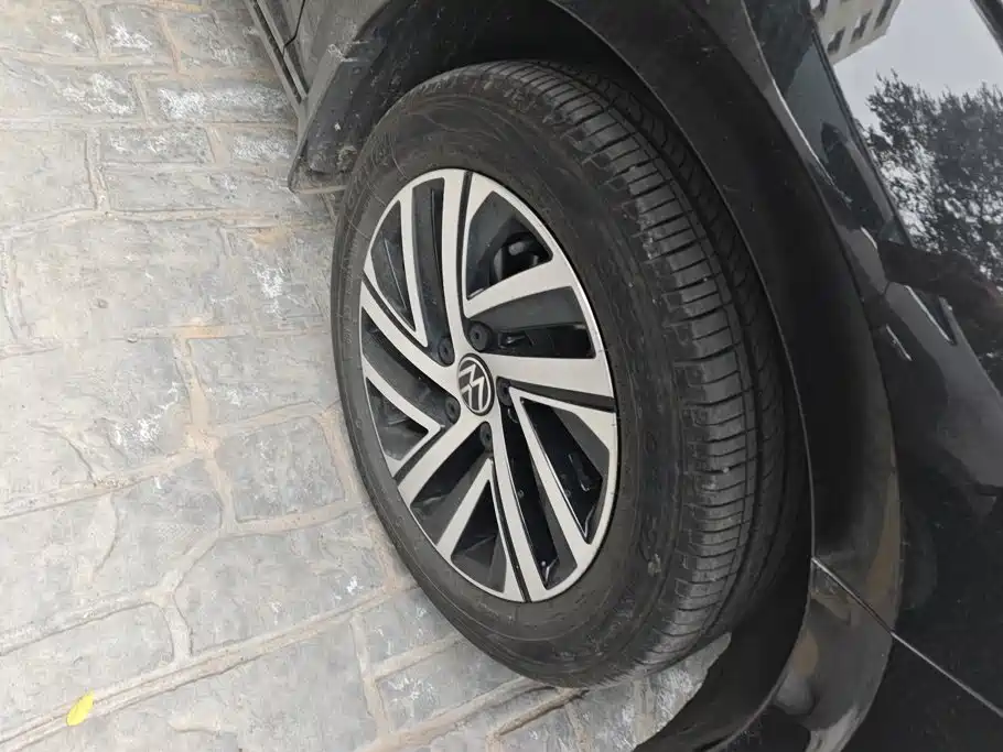 Volkswagen Lavida — миниатюра 6