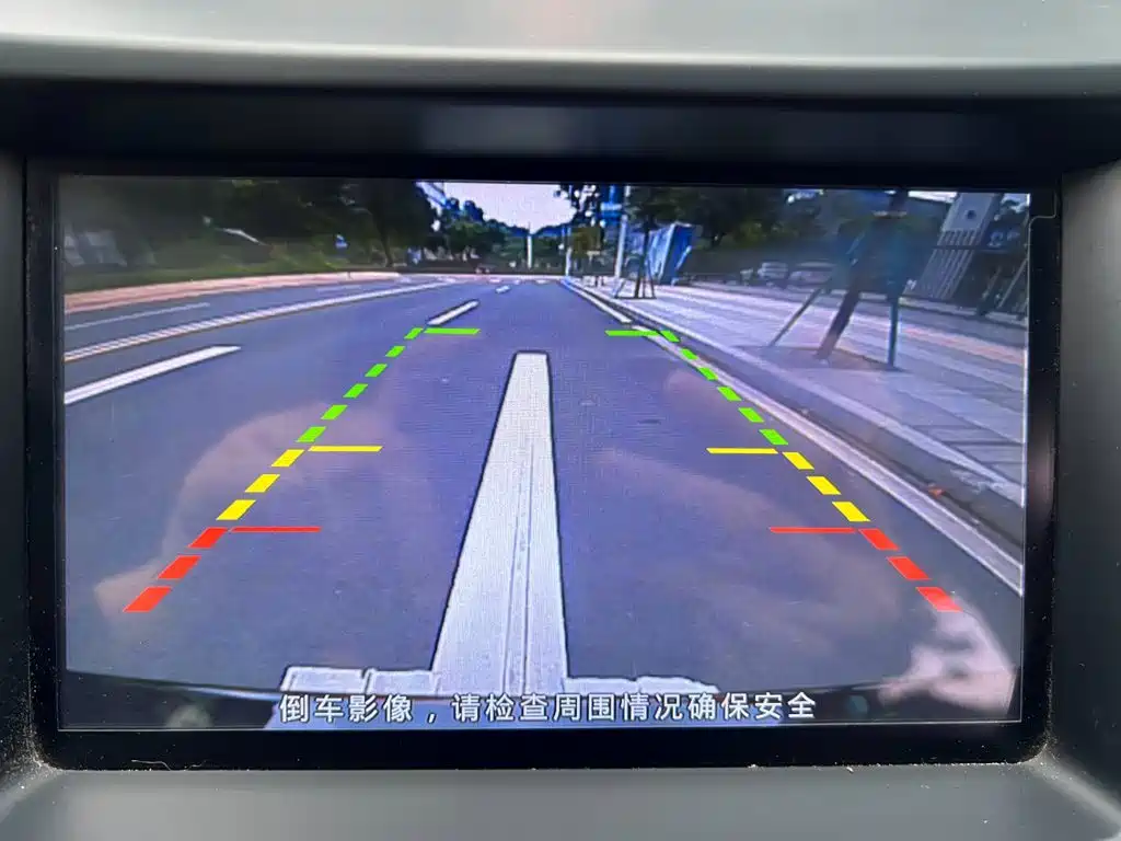 BYD Yuan EV — миниатюра 11