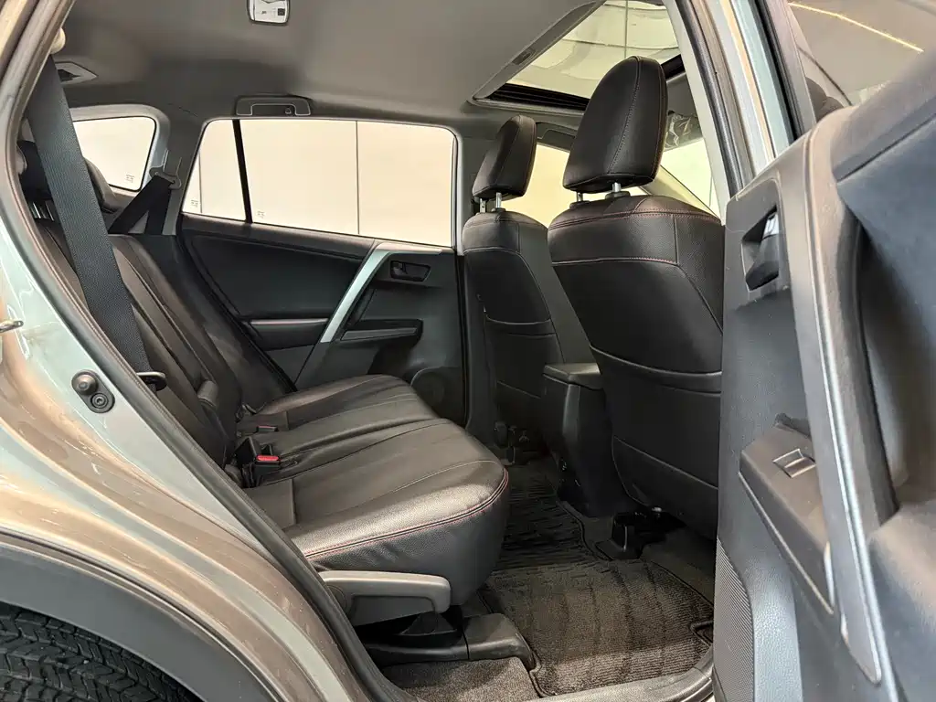 TOYOTA RAV4 RONGFANG