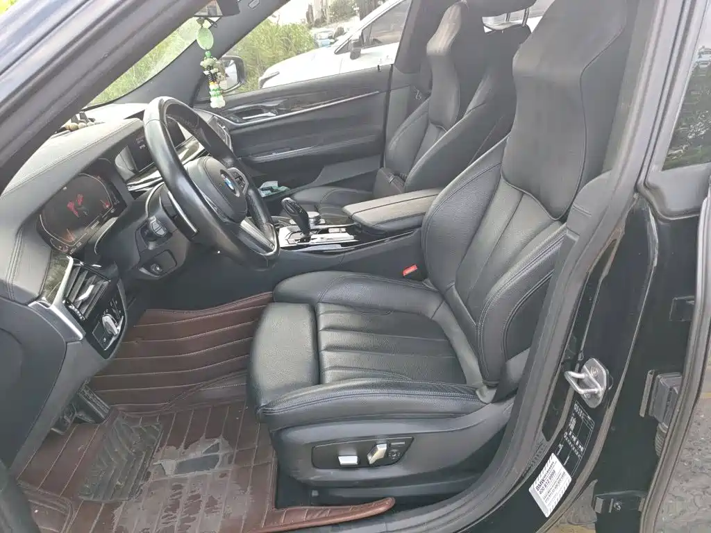BMW 6 Series GT — миниатюра 8