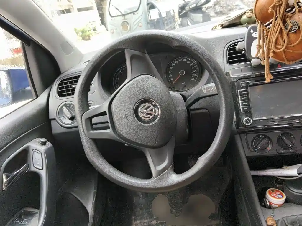 Volkswagen Polo — миниатюра 11