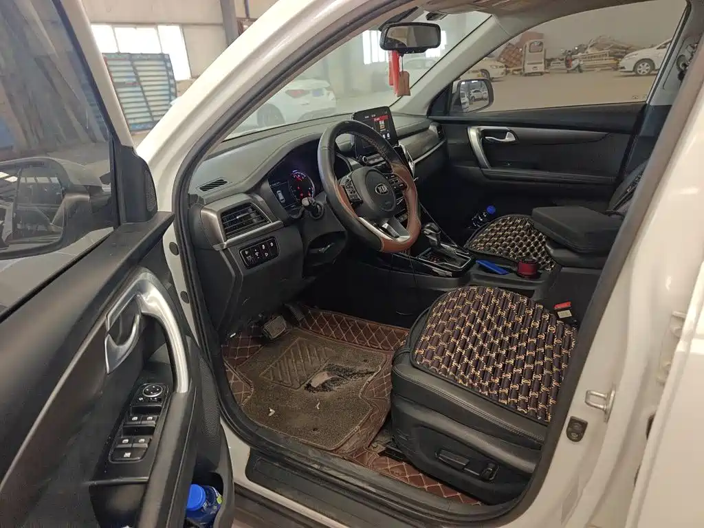 Kia Sportage — миниатюра 14