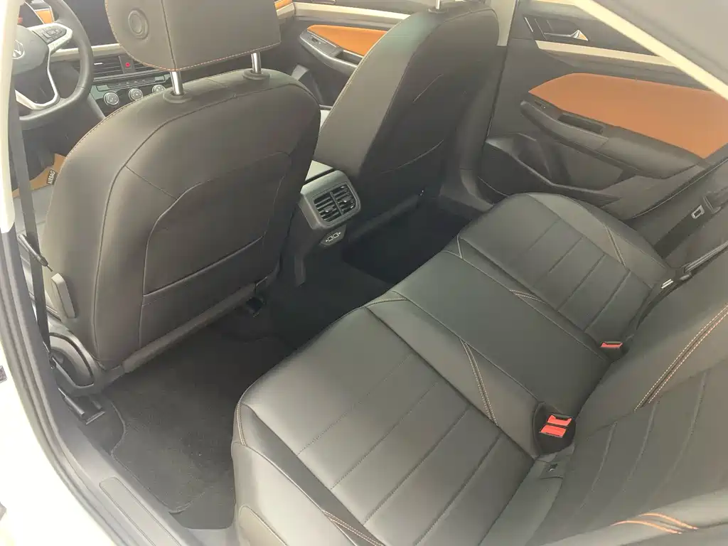 Volkswagen Bora 2023 200TSI DSG