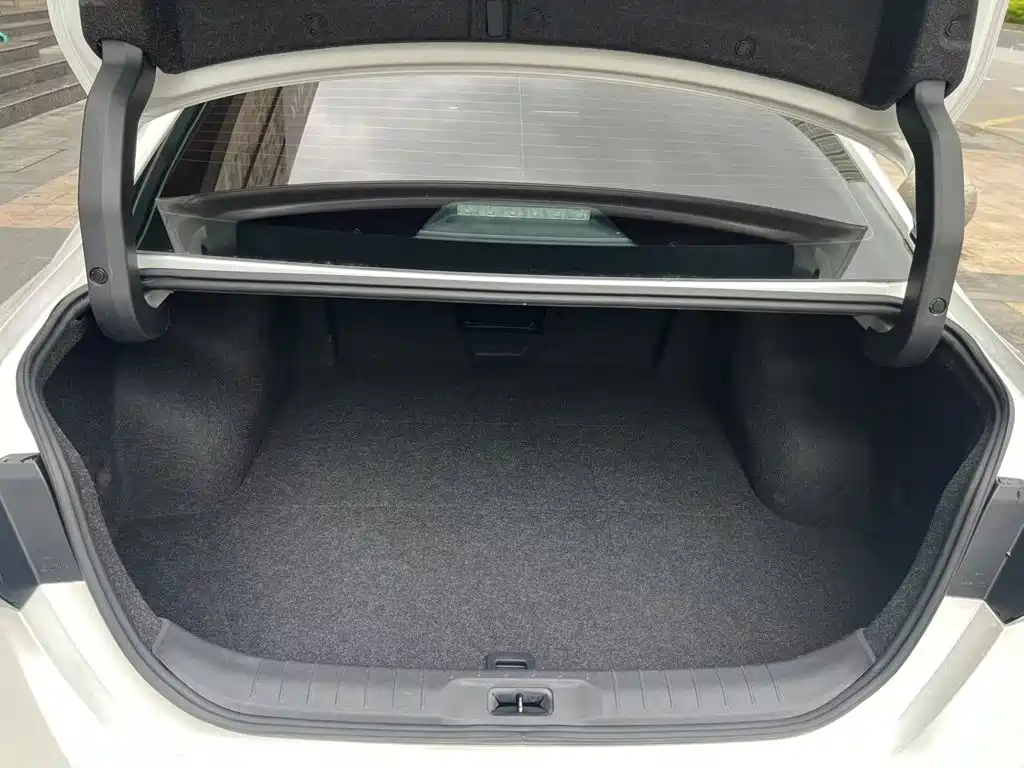 Nissan Teana — миниатюра 16