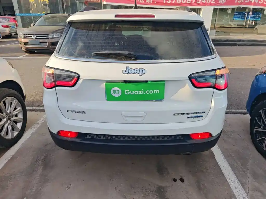 Jeep Compass — миниатюра 6