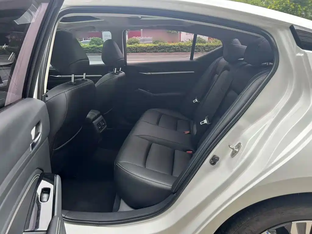 Nissan Teana — миниатюра 11