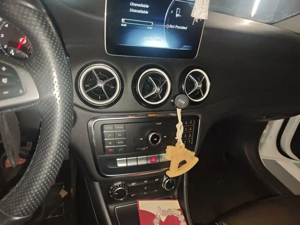 Mercedes-Benz GLA — миниатюра 9