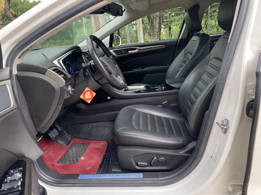 Ford Mondeo 2013 2.0L GTDi200 Fashion