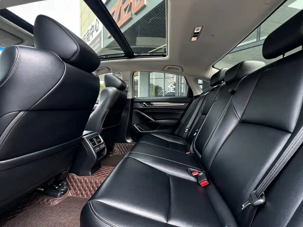 Honda Accord — миниатюра 11