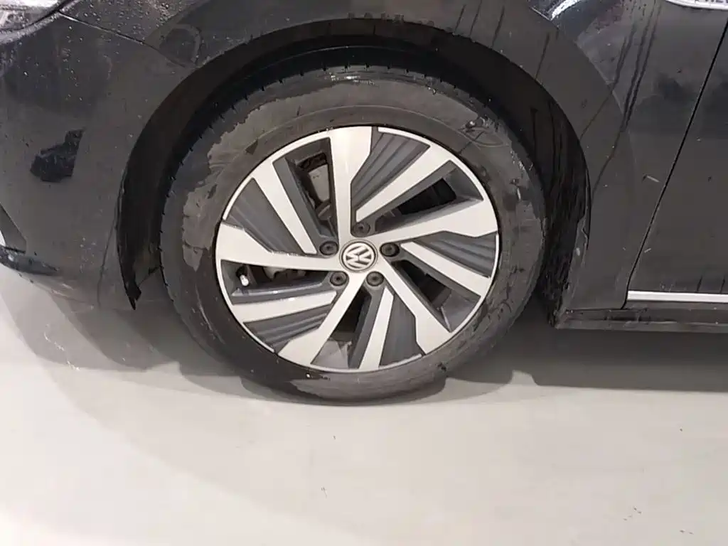 Volkswagen Passat PHEV — миниатюра 23