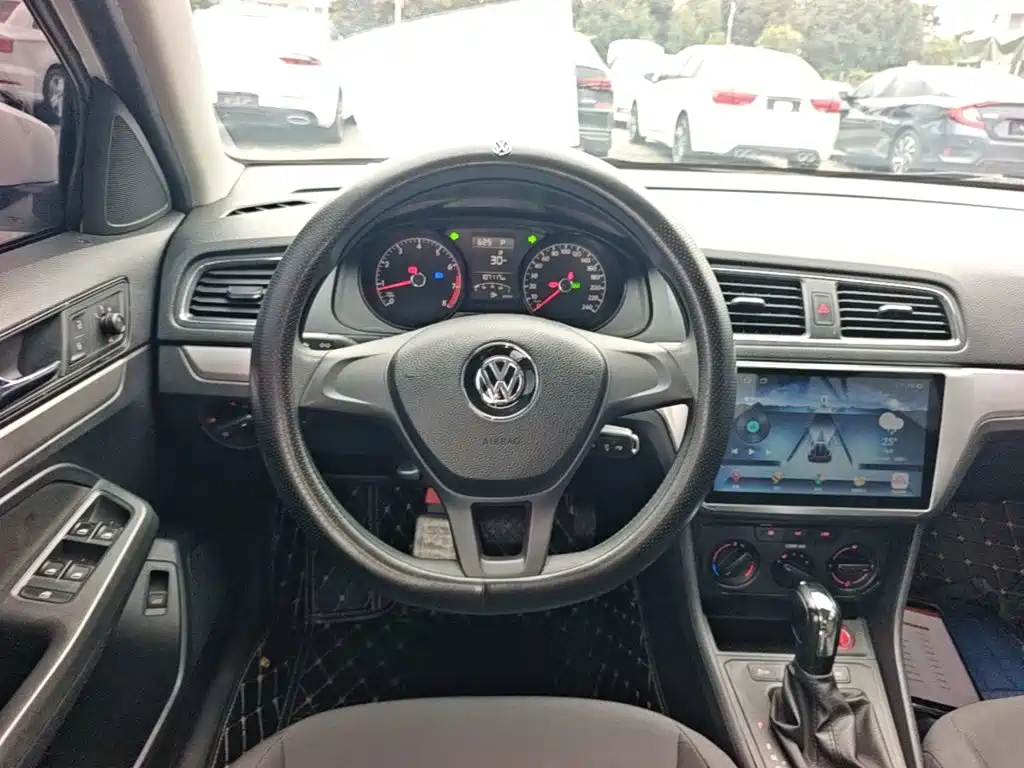 Volkswagen Lavida — миниатюра 11